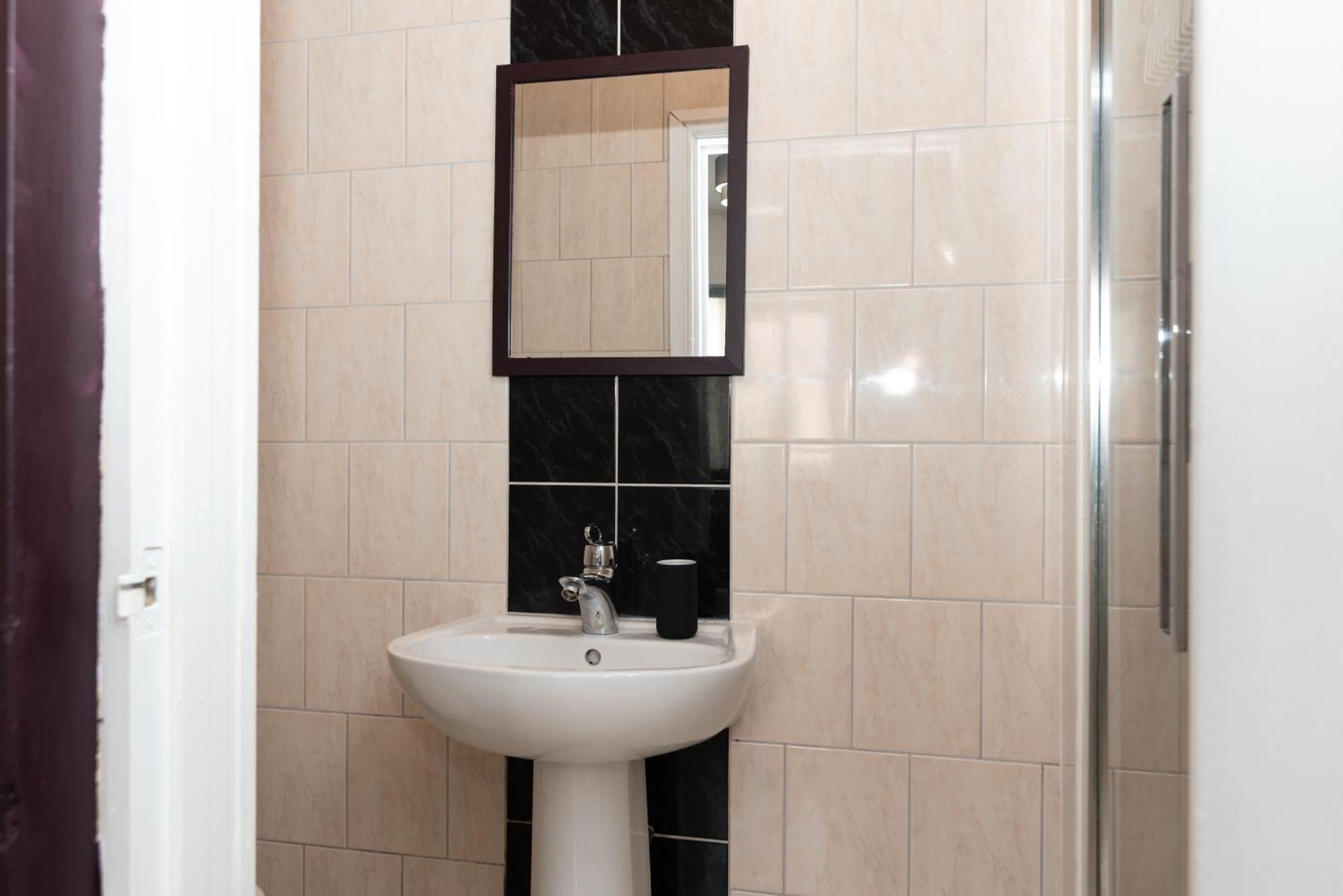 Cozy One Bedroom - Cardiff City Centre Apartment Exterior photo